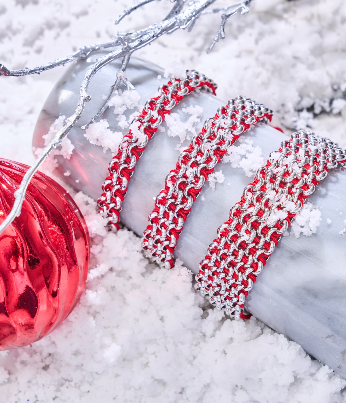 LA COLLECTION FILS ROUGES