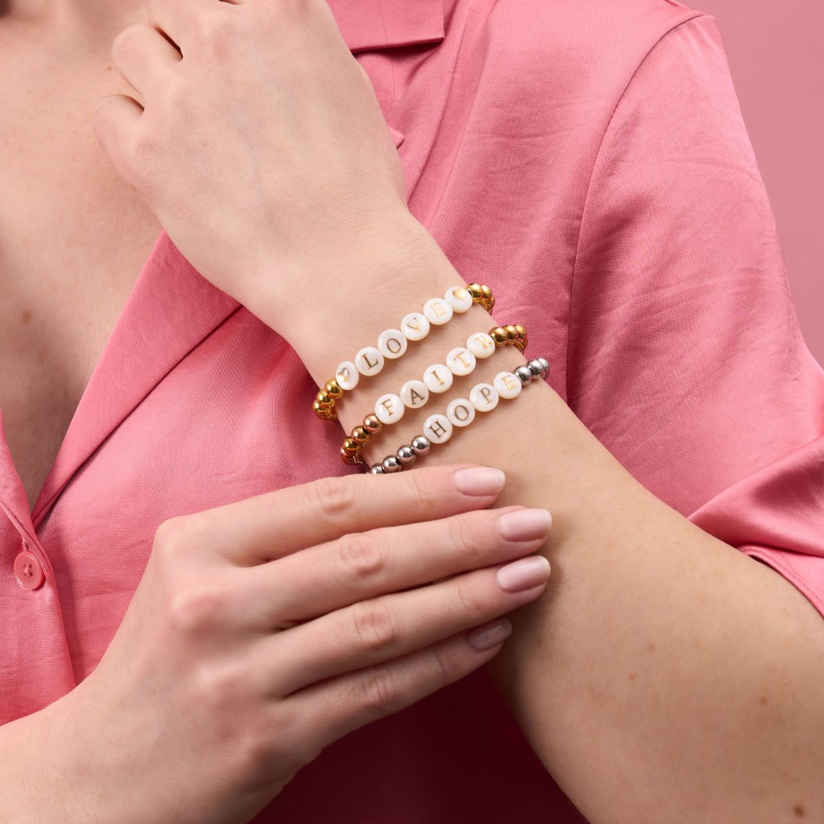 LES BRACELETS DE L'ÈRE DU CONCERT
