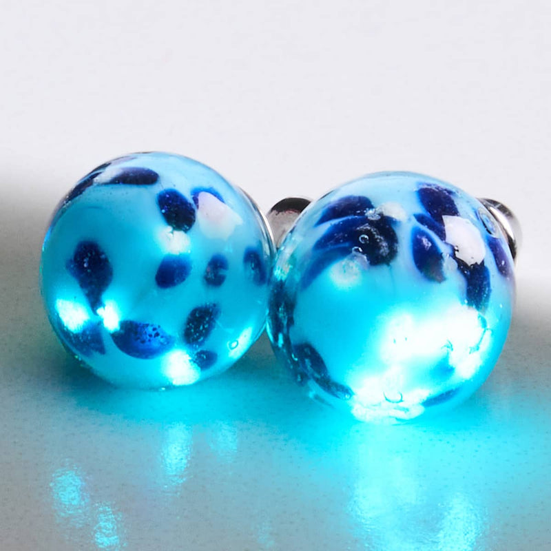 Boucles d'oreilles à tige en verre Firefly | Argent sterling 925 | Blue Seaspray