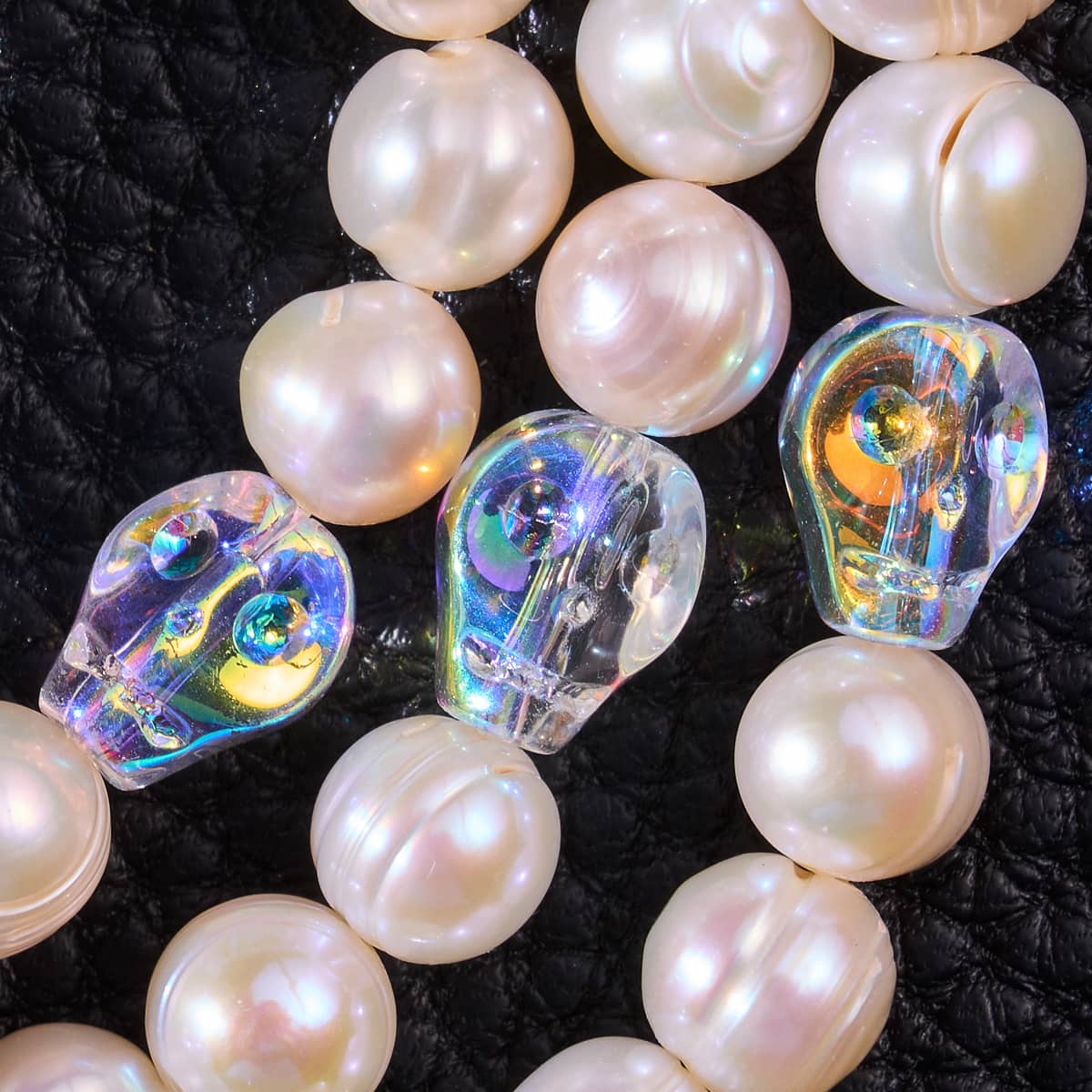 Fantôme de l'océan | Perle d'eau douce ivoire x crâne de cristal