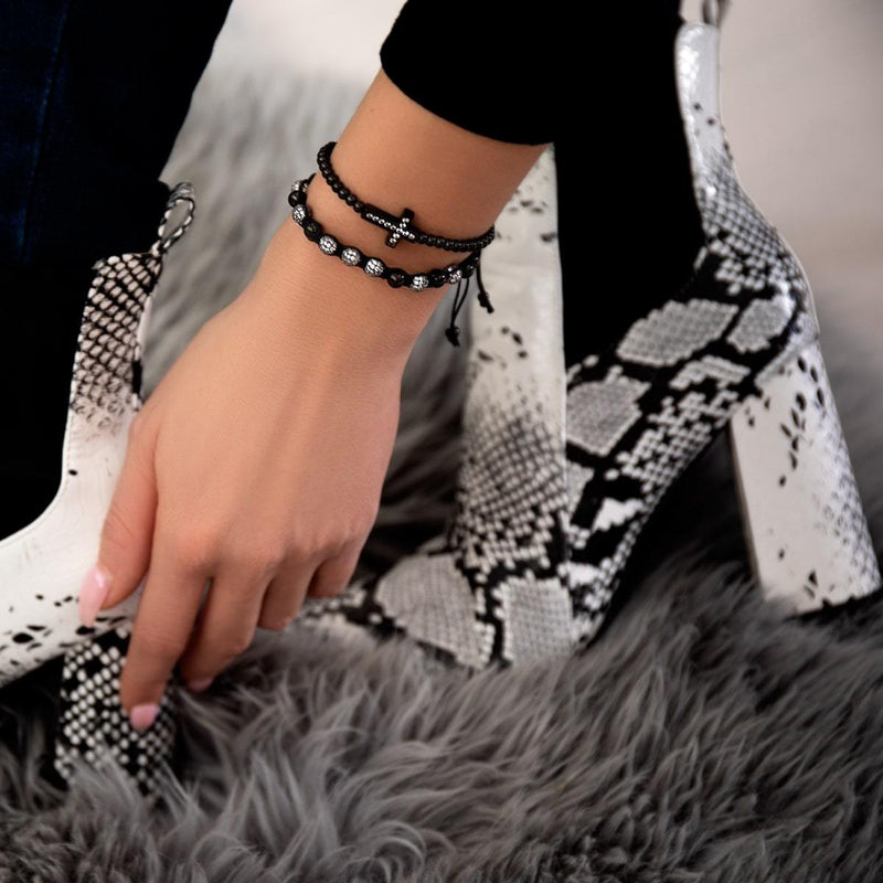 Croix de cristal | Bronze à canon | Noir | Bracelet Charmballa en macramé