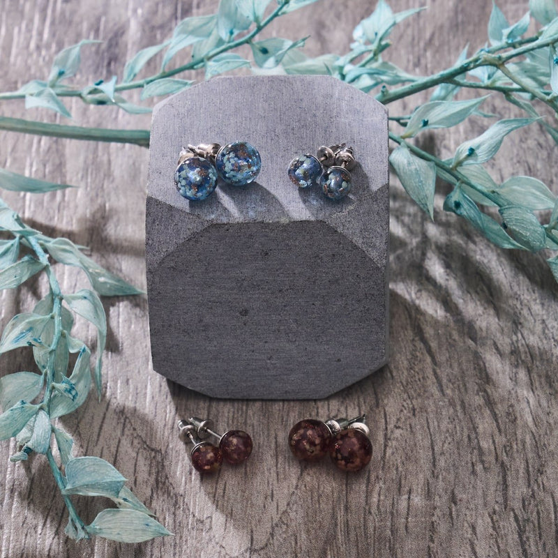 Indigo | Argent sterling .925 | Mini Boucles D'oreilles Tiges En Verre Luciole