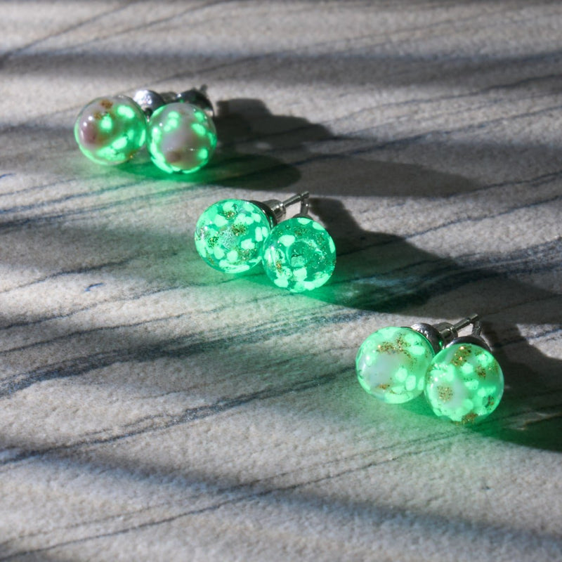 Pervenche | Argent sterling .925 | Mini Boucles D'oreilles Tiges En Verre Luciole