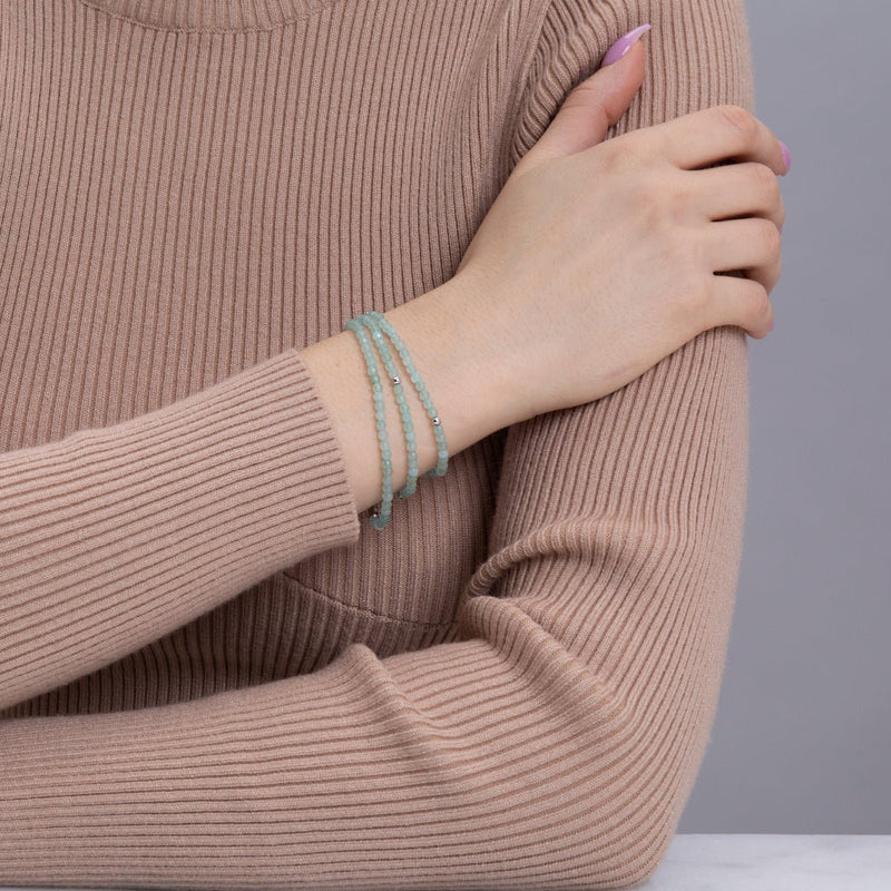 Jade bleu clair | Argent sterling .925 | Enveloppement de pierres précieuses