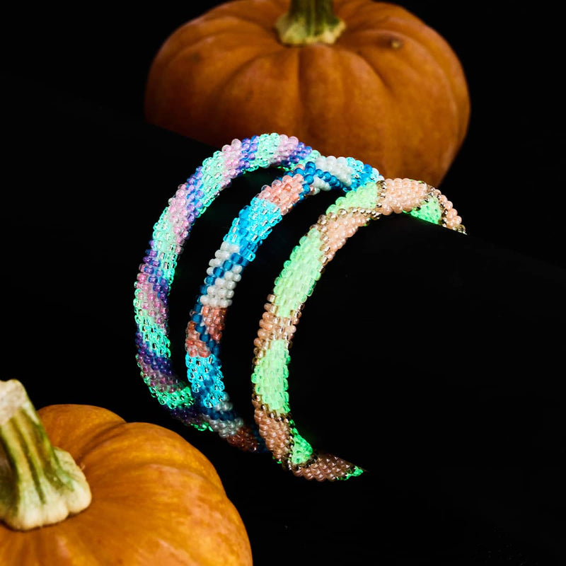 Citrouille au néon | Bracelet de perles de verre de l'Himalaya
