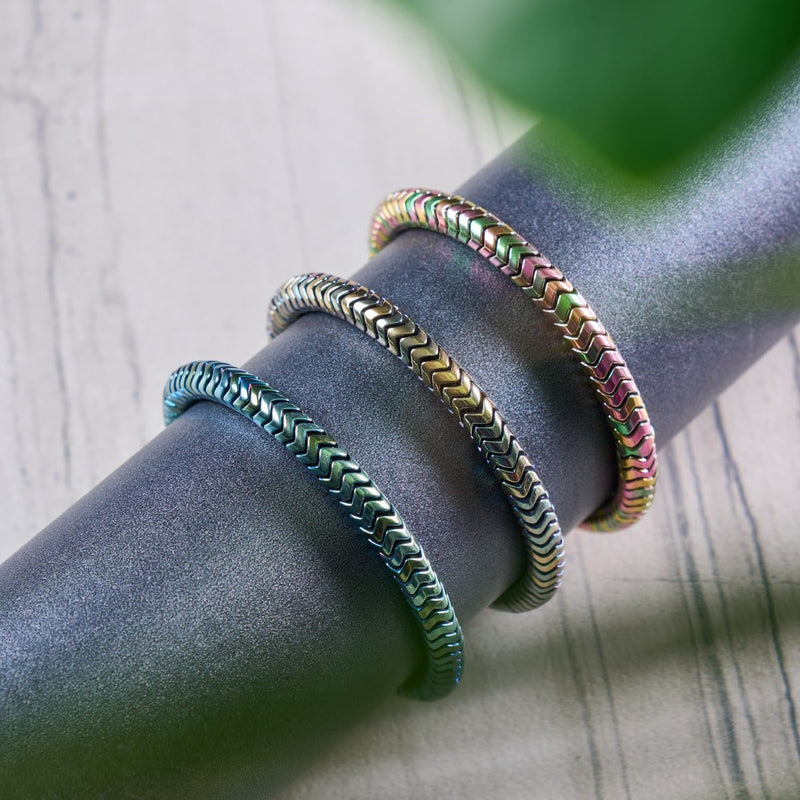 Serpentin | Émeraude Hématite x Argent | Bracelet Double Vague