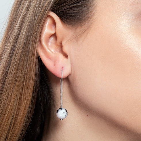 Jade Dalmatien | Argent sterling .925 | Boucles d'oreilles à enfiler avec chaîne en pierres précieuses