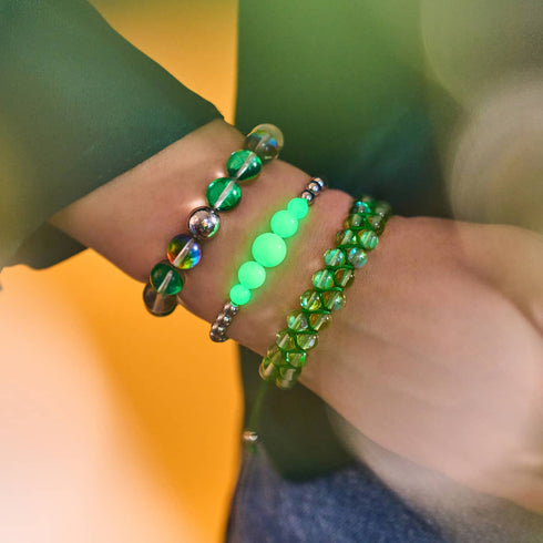 Bracelet tendance en verre galaxie avec lune émeraude | Argent sterling 925