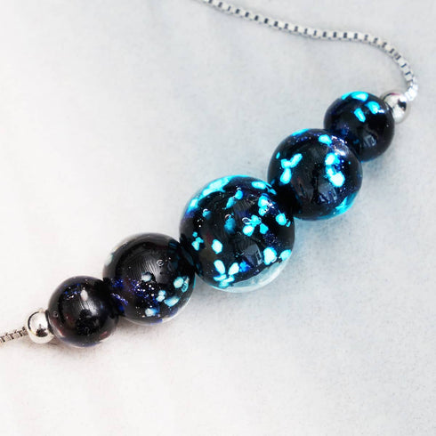 Collier avec fermoir infini en verre Firefly | Argent sterling 925 | Noir absolu 