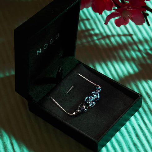 Collier avec fermoir infini en verre Firefly | Argent sterling 925 | Noir absolu 