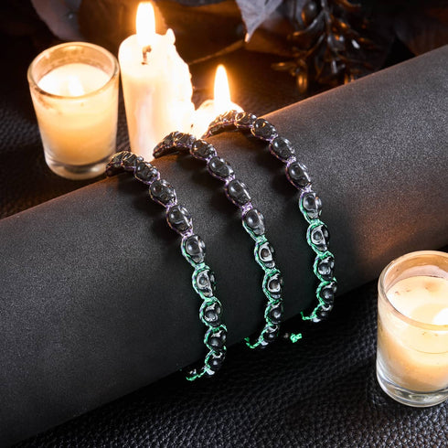 L'heure des sorcières | Gunmetal Skulls x Violet GloWeave | Bracelet en macramé 