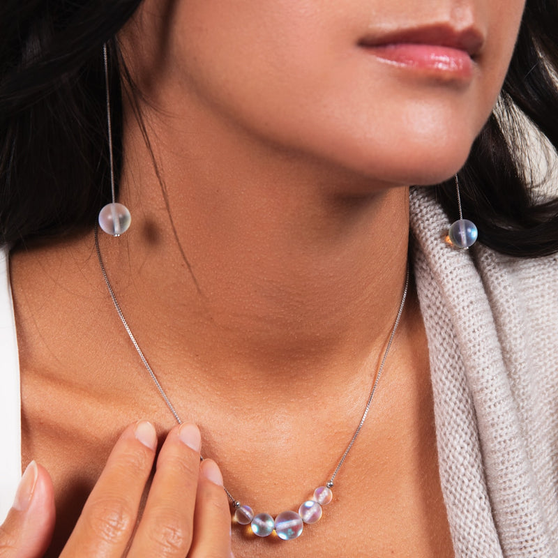 Arc-en-ciel blanc | Argent sterling .925 | Boucles d'oreilles pendantes en forme de goutte de chaîne de verre de sirène