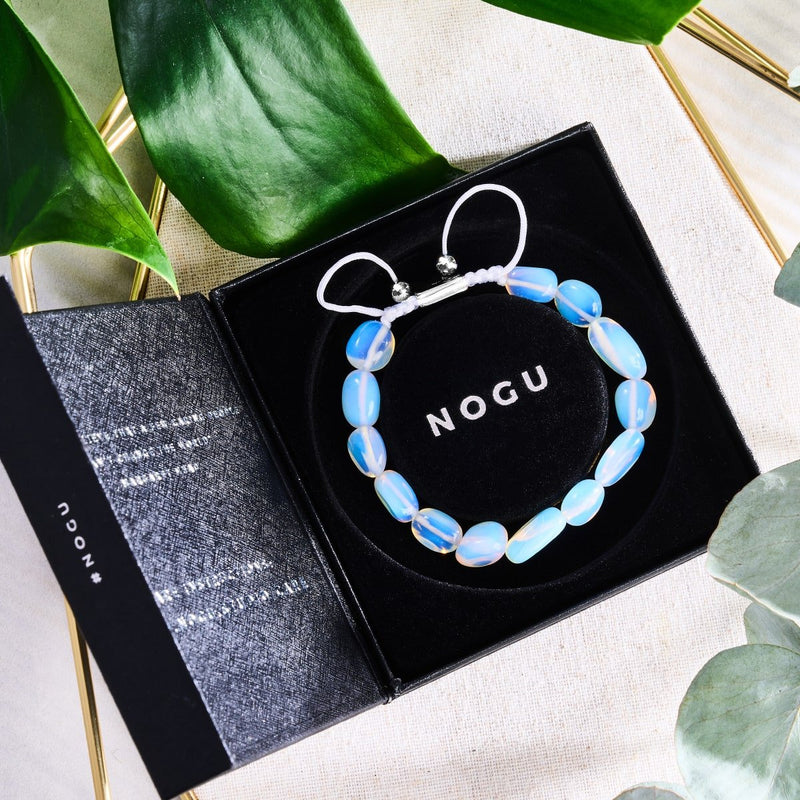 Argent x Blanc | Bracelet Macramé Galet Pierre de Lune Opale